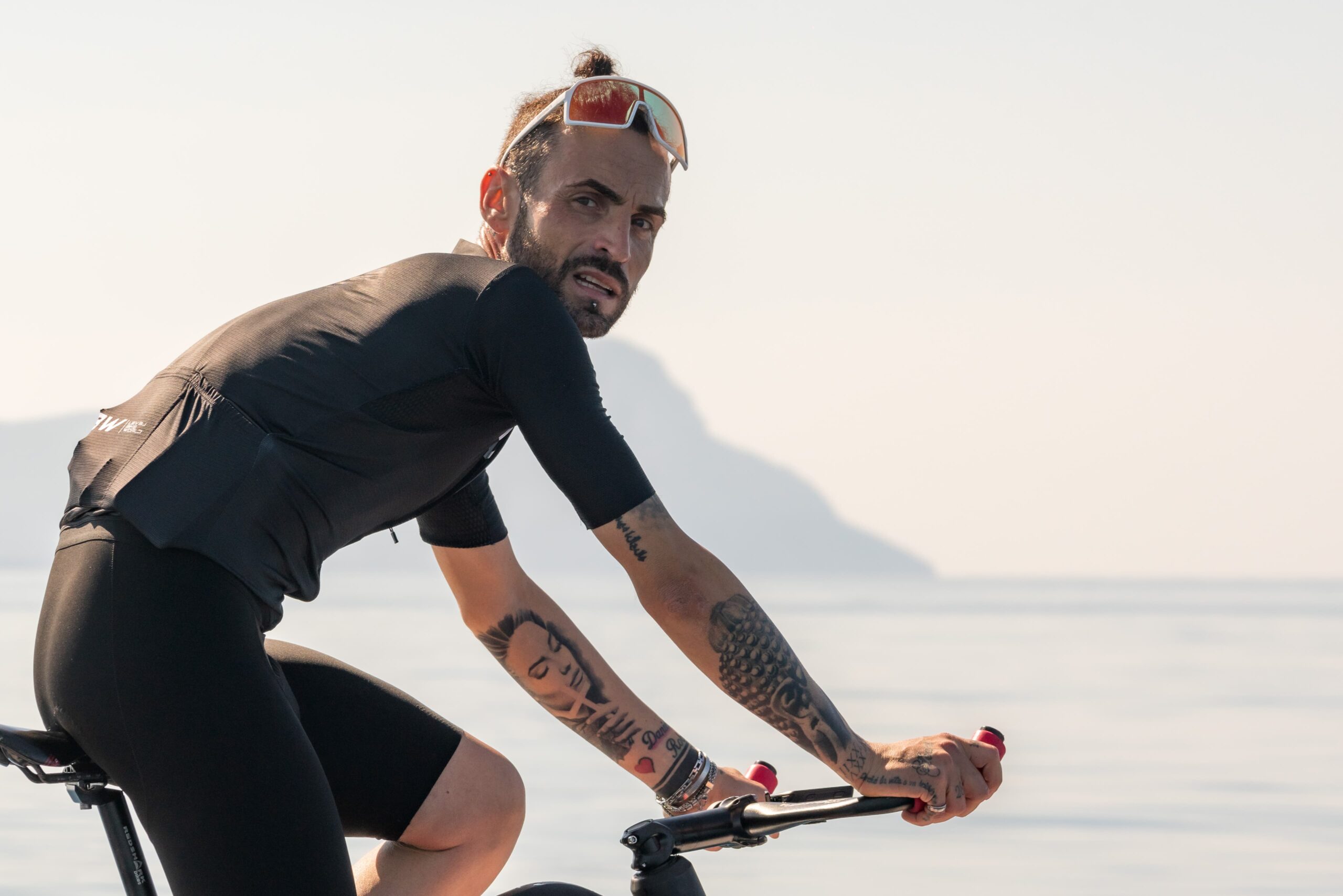 Mare mosso, Nardecchia rinvia la traversata in bici Francia – Italia